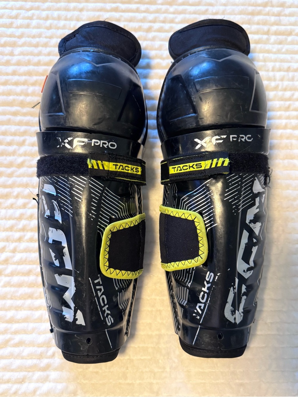 CCM Tacks XF Pro Youth Hockey Shin Guards – 10”–11”